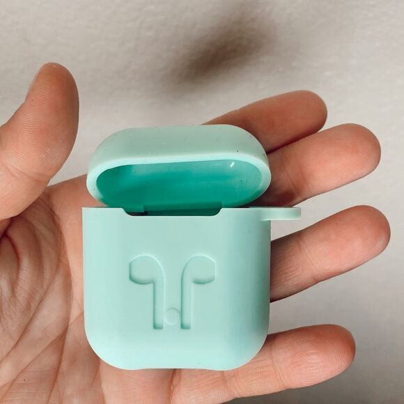 AirPods Case Menthol Color - Picture 3 of 5